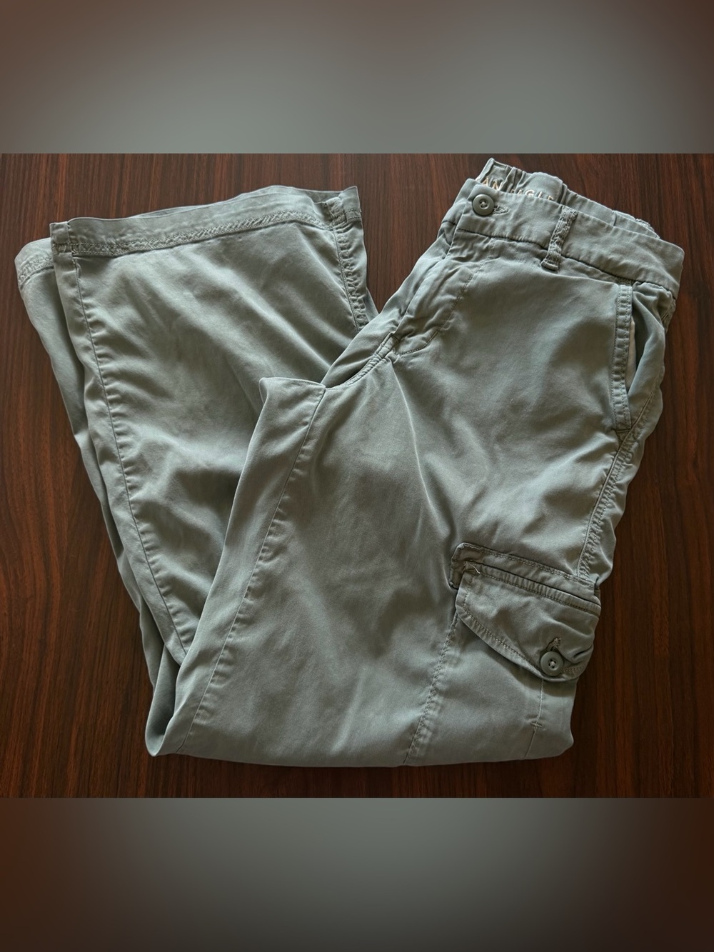Women’s Size 4 American Eagle Outfitters Sage Green Stretch Cargo Pants